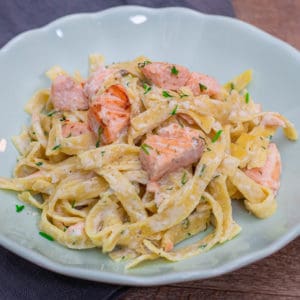 Pasta mit Lachs und Sahne Soße