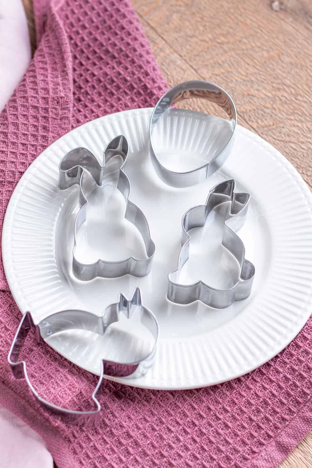 quarkhasen-quark-osterhasen-rezept-15 Quarkhasen aus Quark Öl Teig. Einfaches und schnelles Rezept zu Ostern.