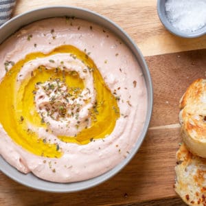 Rezept für Feta Creme Dip mit Schafskäse wie vom Griechen selber machen.