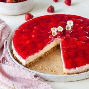 Erdbeerkuchen mit Vanillepudding ohne Backen - ganz einfach