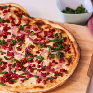 Flammkuchen selber machen - Original Flammkuchenteig Rezept