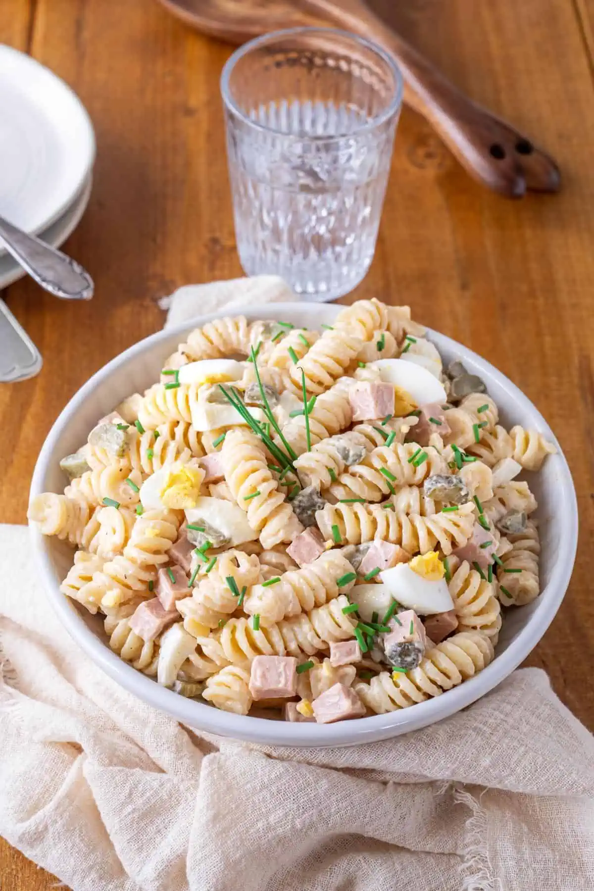 Klassischer Nudelsalat mit Mayo - einfach, schnell und wie von Oma