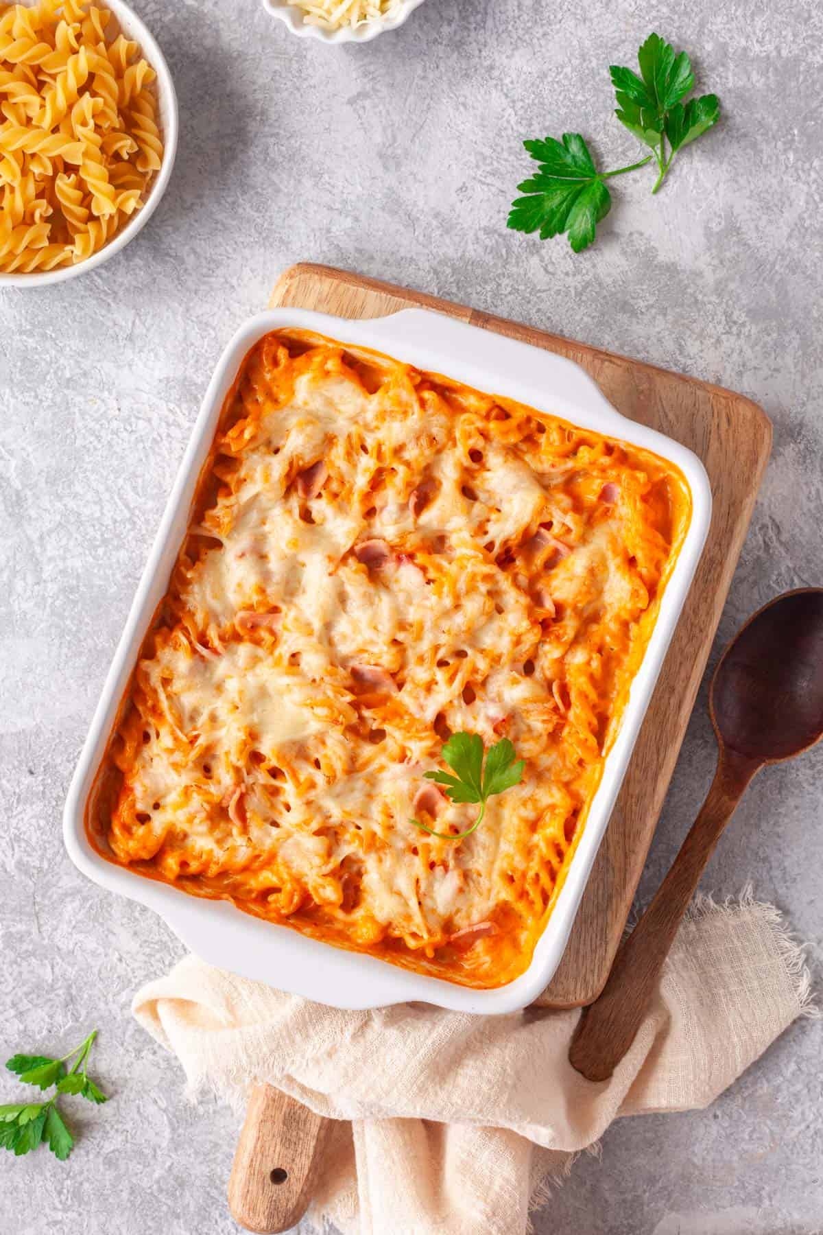 einfacher-nudelauflauf-mit-schinken-und-käse-6