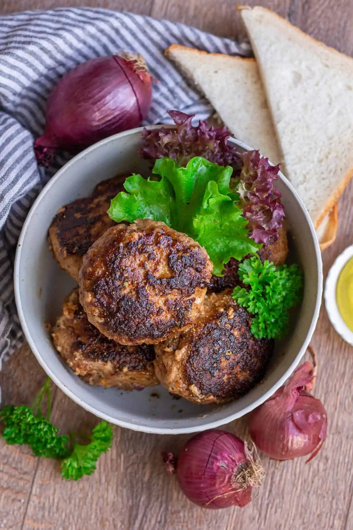 Omas Frikadellen - bestes Rezept für Buletten, klassisch und saftig