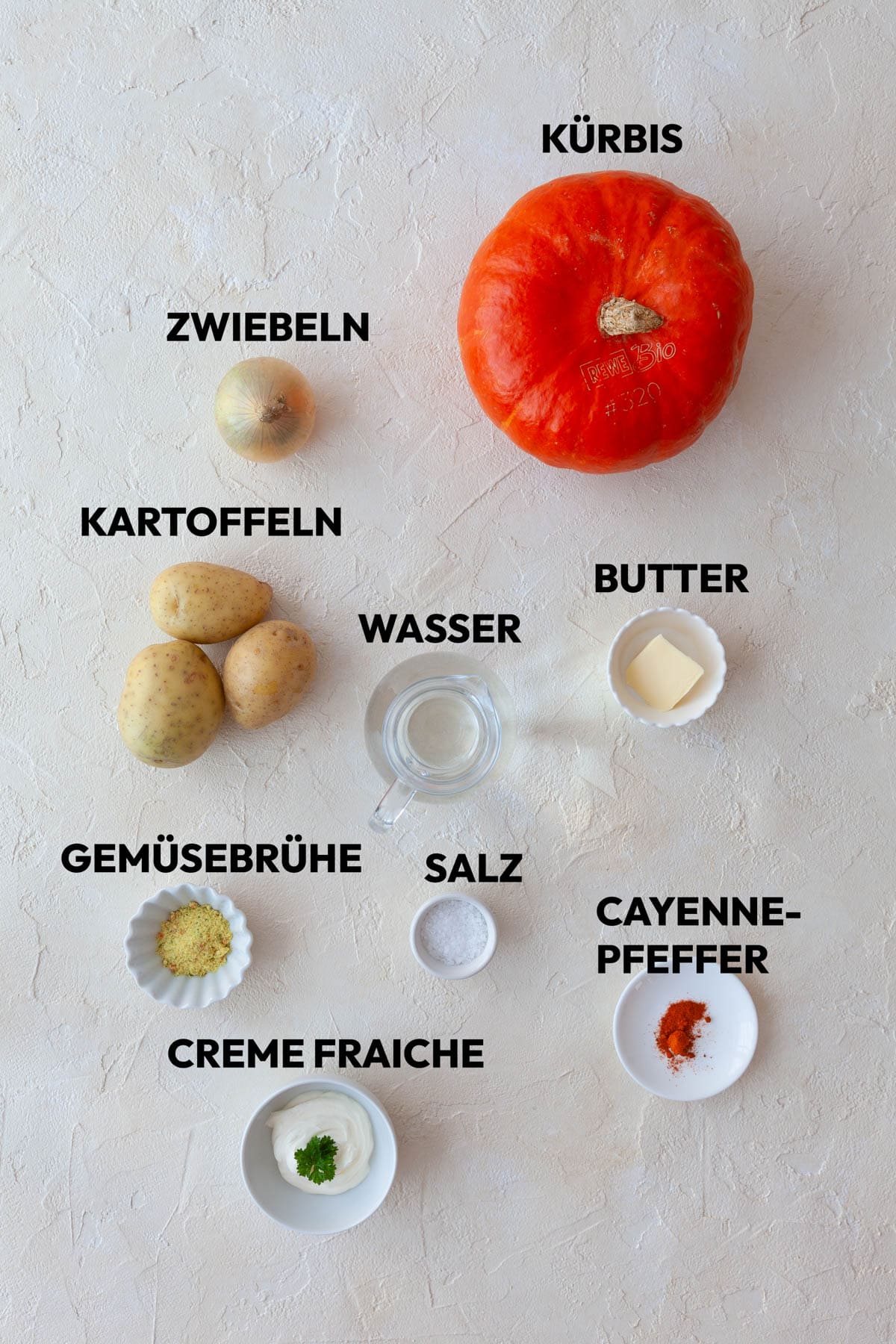 klassische-kürbissuppe-mit-kartoffeln-einfach-und-cremig-1