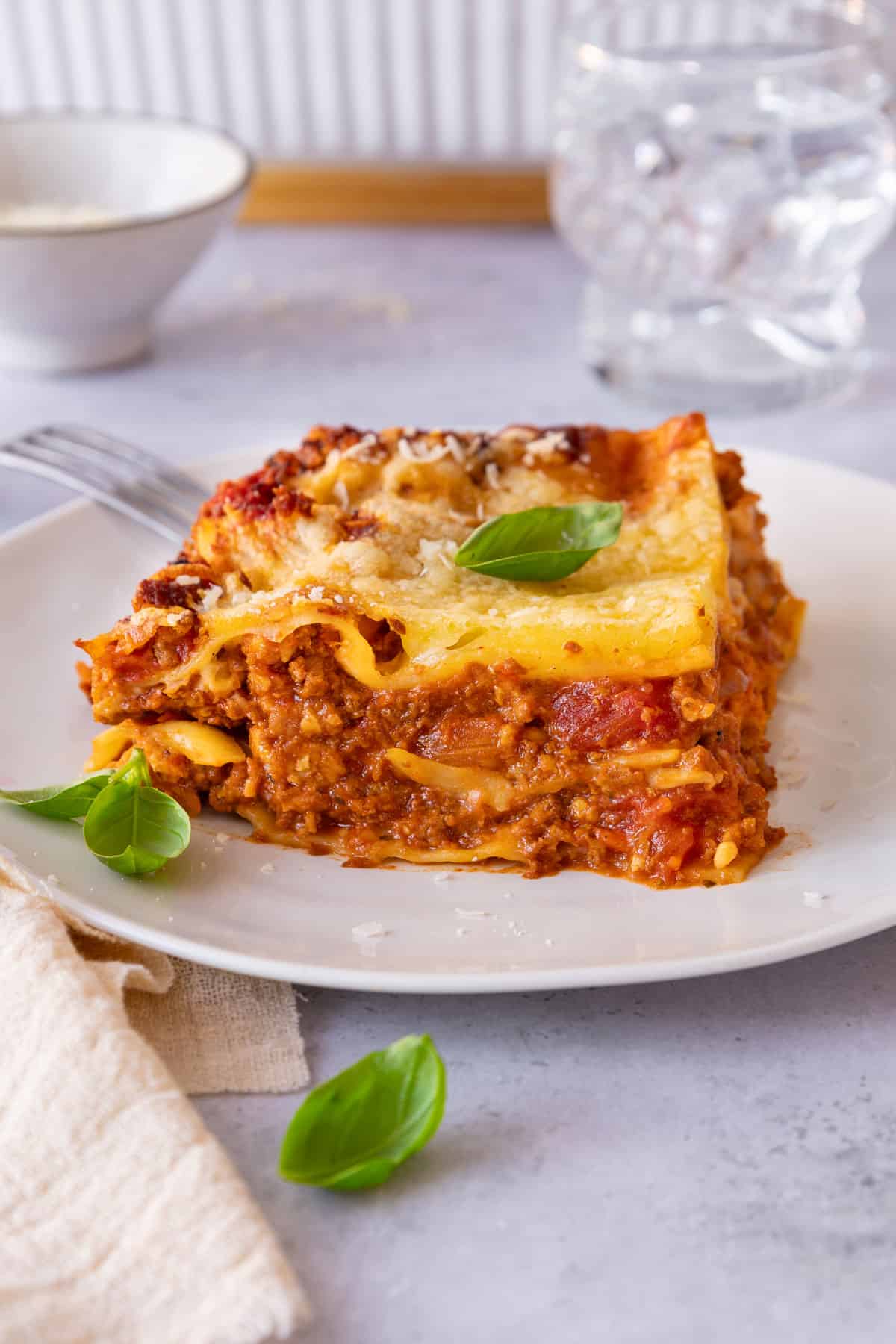 lasagne-mit-hackfleisch-und-bechamelsauce-einfaches-rezept-14 Maultaschenauflauf - einfach und schnell