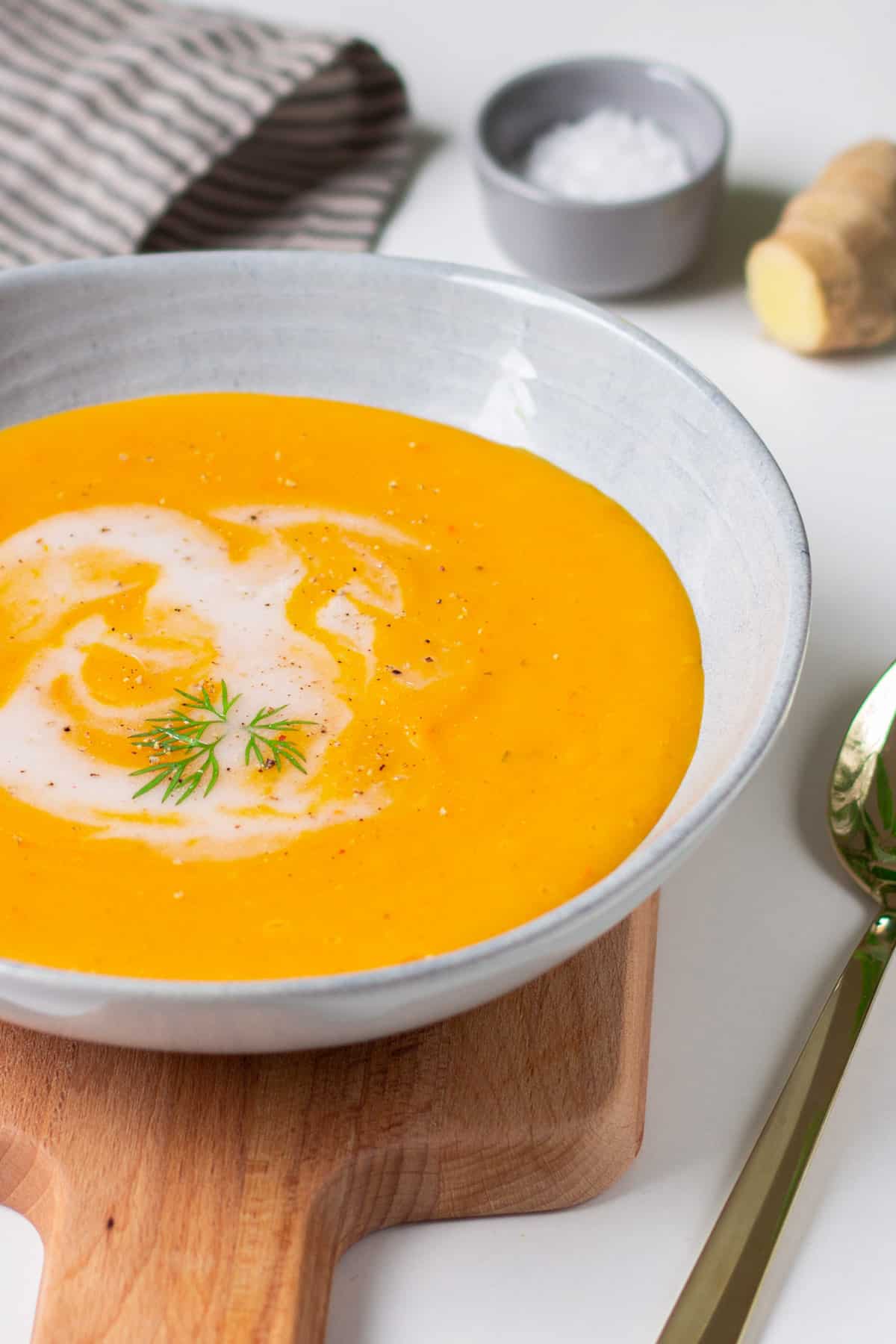 kürbissuppe-mit-kokosmilch-und-ingwer-einfach-2 Omas Pfannkuchen mit Mineralwasser - schnelles Grundrezept