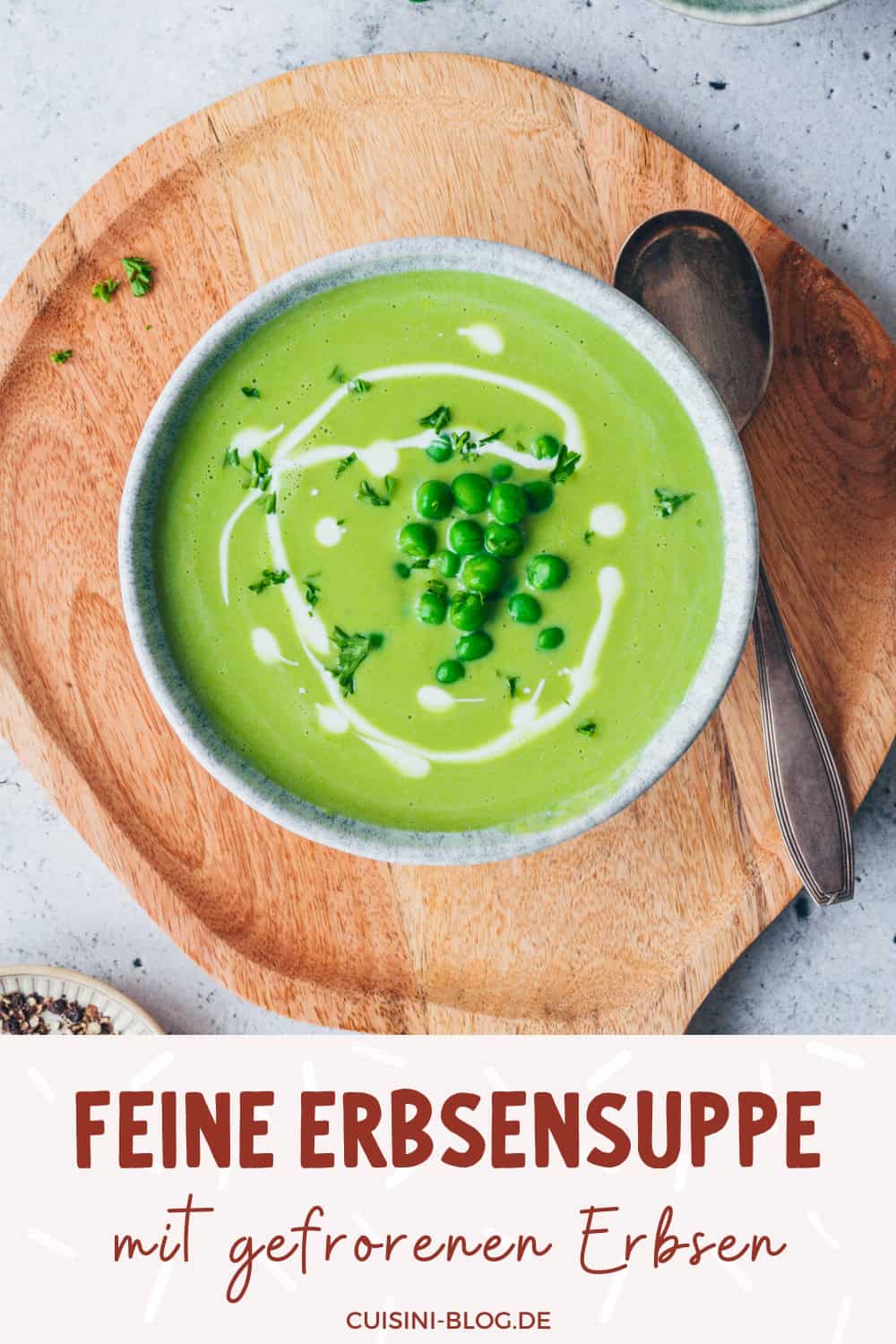 Feine Erbsensuppe mit gefrorenen Erbsen